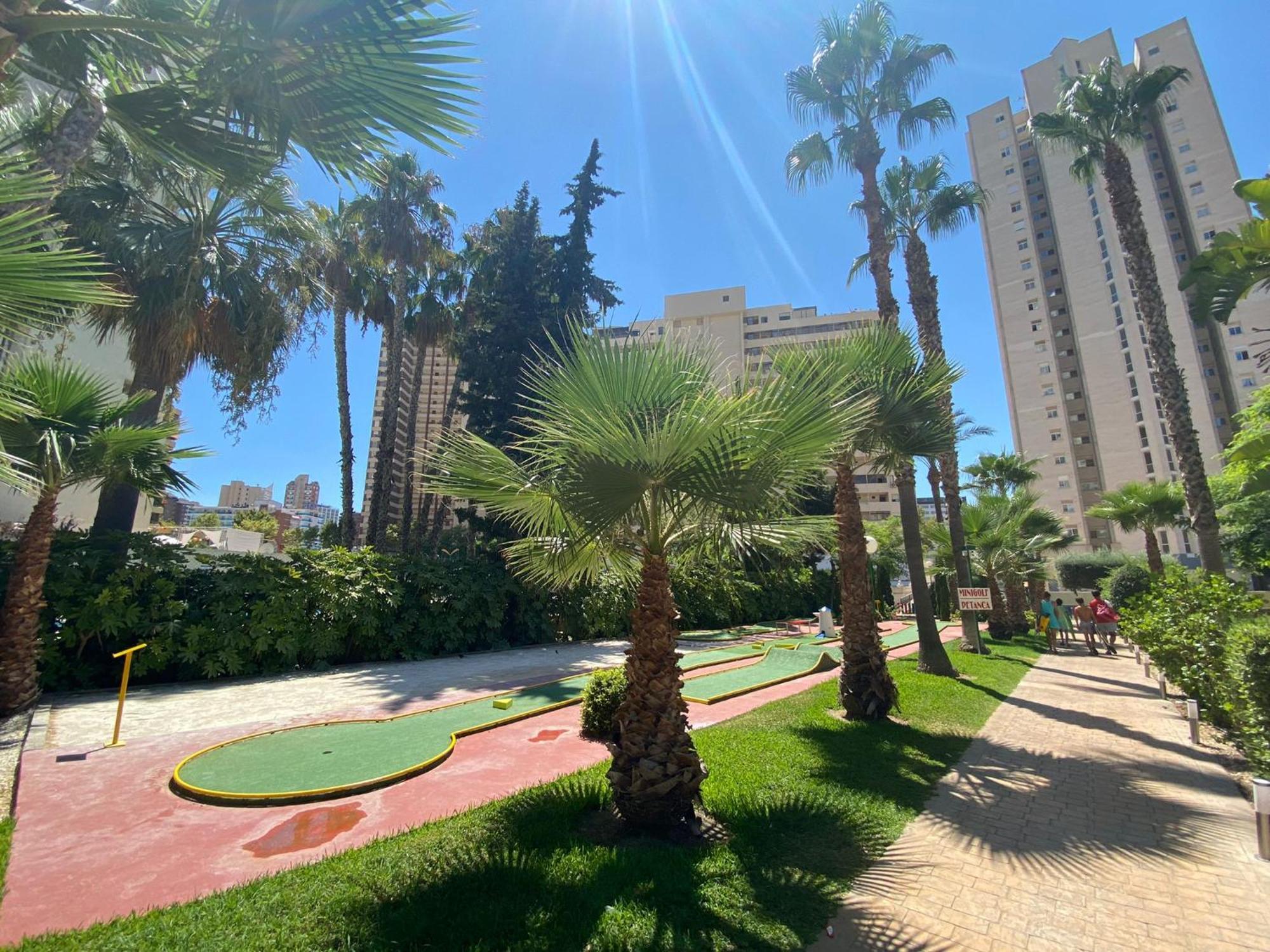 Gemelos 22-1-23 Benidorm Exterior foto