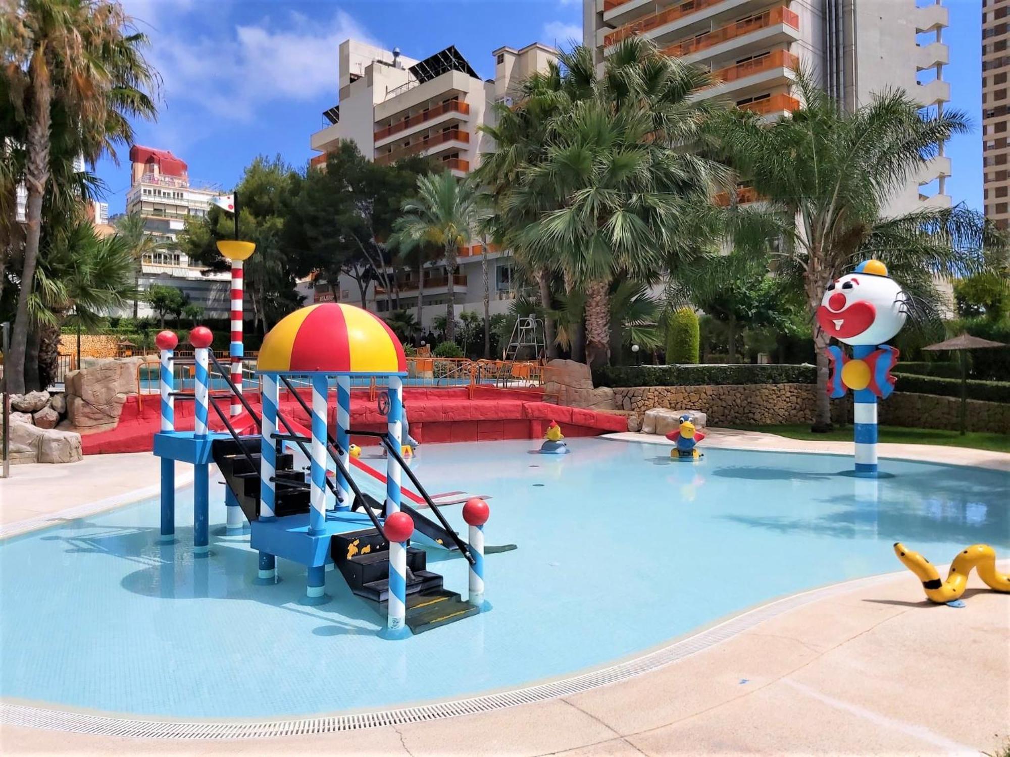 Gemelos 22-1-23 Benidorm Exterior foto
